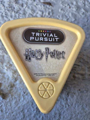 Trivial Pursuit Bitesize Family Game HARRY POTTER Edition - Image 1 of 2