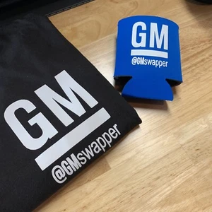 GM KOOZIE Azul Real Blanco Porta Latas de Cerveza Enfriador LSX OBS LS Coozie V8 Bebida GMT - Imagen 1 de 12
