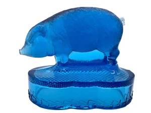 EAPG 1880er Jahre Antik Bellaire Kelch Co Blau Schwein Briefbeschwerer Glas Figur - Bild 1 von 10