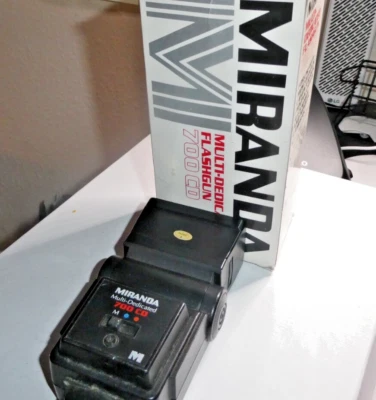 Miranda 700-CD Multi Dedicated Tilt / Zoom Flash for Canon - w/ box Parts/Repair - Image 1 of 3