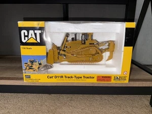 Norscot Cat D11R Track-Type Tractor Bulldozer: # 55025, 1:50 Scale - Picture 1 of 6