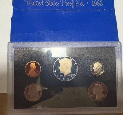 1983-S US Mint Proof Set 5 Coin Set. Nice Deep Cameo/frosted On Obverse - Image 1 of 3
