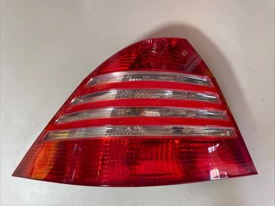 03-06 梅赛德斯 W220 S430 S500 左后尾灯尾灯 原始设备制造商 — 第 1/4 张图片