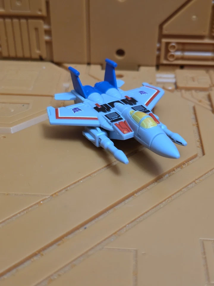 Blokees Transformers Galaxy Defender Wave Chapter 4 Starscream Jet Vehicle USA - Image 1 of 1
