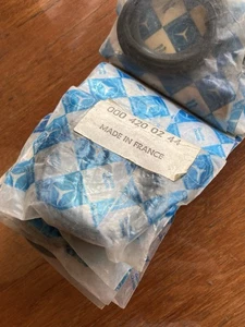 NOS Genuine MERCEDES 190 W124 W168 Gasket Repair kit 0004200244 - Picture 1 of 3