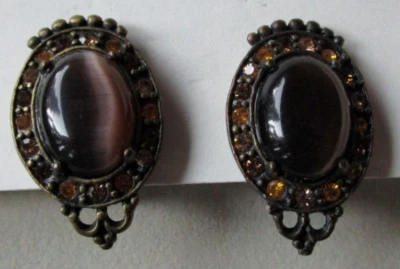 Retro Vintage 1980s Oval Brown Moonstone Orange Rhinestone Clip-On EARRINGS - Image 1 of 2