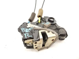 Toyota 4Runner 2003-2009 - Actuador eléctrico de bloqueo de puerta - delantero derecho 69030-33261 - Imagen 1 de 5