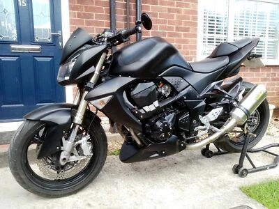 Kawasaki Z1000  2007-09  belly pan - Image 1 of 3