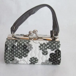Cartera gris floral se adapta a muñecas American Girl de 18 - Imagen 1 de 1