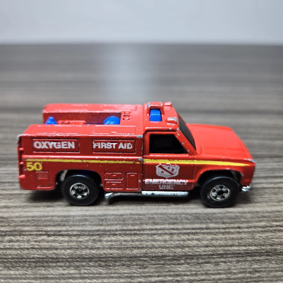 Hot Wheels Blackwall Emergency Unit 50 Fire Truck - Hong Kong - Image 1 of 4