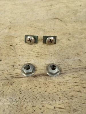 Estufa de campamento Sears 476 -- Herrajes tuercas de pal, tornillos y tuercas estampadas -- Solo pieza Foto 1 de 3