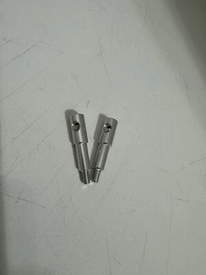 ASC7002 TEAM ASSOCIATED RC10T 60th VINTAGE TRUCK FRONT AXLES New - Image 1 of 2