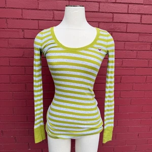 Hollister Damen Größe S Gestreiftes Langarm Henley Top Grün Grau SoCal Stretch - Bild 1 von 6