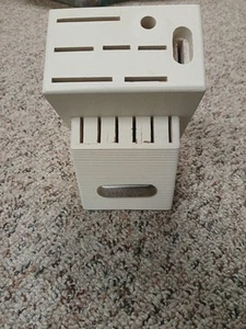 1 Farberware White Wooden Knife Holder/Block With 14 Holes/Slots - Picture 1 of 6