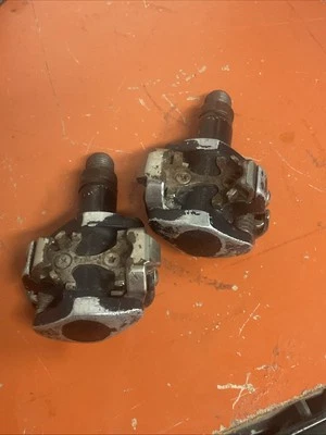 Pedales de bicicleta de montaña Shimano PD-M505 SPD sin clip negros Foto 1 de 3