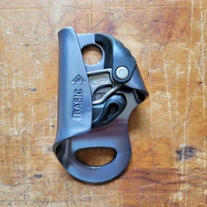 Petzl BASIC - Kompakte, vielseitige Seilklemme - Bild 1 von 3