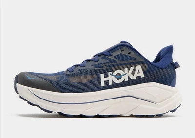 HOKA Challenger 8 In Blu Scuro E Bianco Tutte Le Taglie Stock Limitato - Immagine 1 di 4