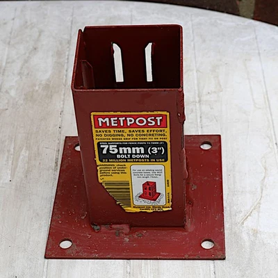 Genuine Unused Metpost Bolt Down Wedge Grip Fence Support for 3" Square Post - Image 1 of 4