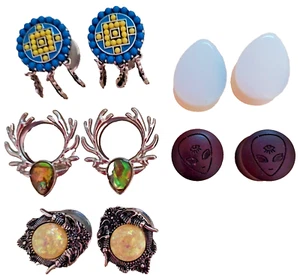 Nice Lot GAUGE / Tunnel EAR PLUGS - 5 pairs = Southwestern, Iridescent, Aliens + - Picture 1 of 14