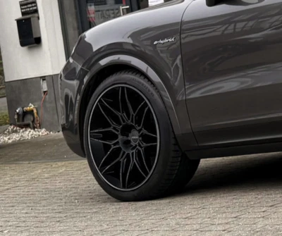 22 Zoll Porsche Cayenne 9YA Mod. 2024 Winterräder Reifen Yokohama 285+315 V8 - Bild 1 von 3