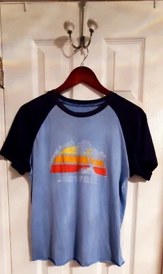 Camiseta unisex vintage de una sola puntada Waikiki Beach Hawaii Foto 1 de 4