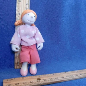 Ikea Lillabo 1990er Jahre Puppenhaus Puppe Mädchen OK + Kind Schwester rosa weiß blond blau Augen - Bild 1 von 4
