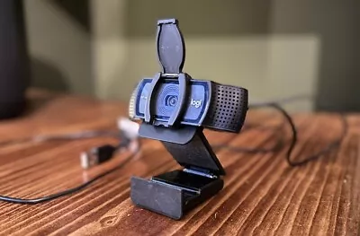 Logitech Pro C920 Full HD Webcam 1080p - Image 1 of 2