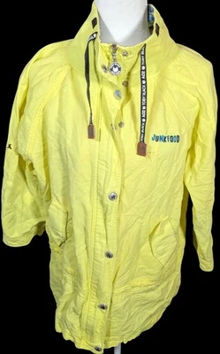 Chaqueta ligera Junkfood A02 BlackLabel Toby amarilla Foto 1 de 4