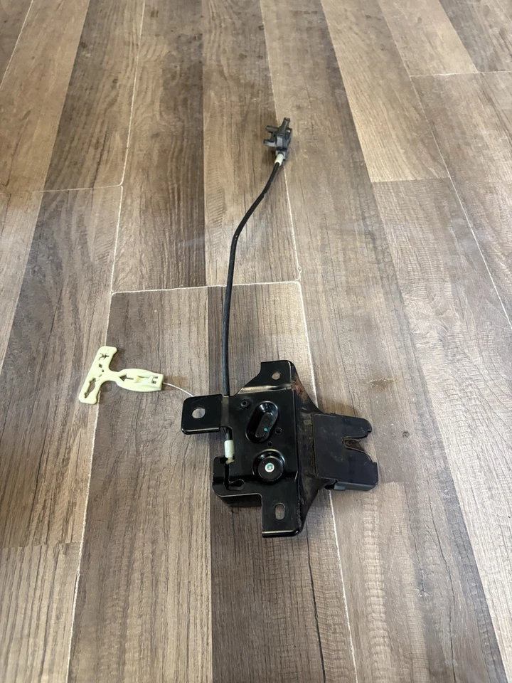 ⭐️ Pestillo de bloqueo de tapa de maletero trasero Ford Fusion 2006-2008 OEM Foto 1 de 4