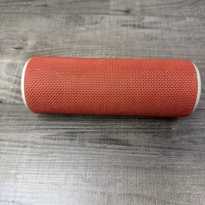 Altavoz inalámbrico Bluetooth Ultimate Ears UE Boom S00122 rojo y blanco sin cable Foto 1 de 4