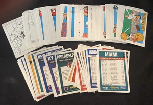 1993 THE FLINTSTONES NFL SPORTS CARD COMPLETE SET 1-110 MINT CONDITION!! - Foto 1 di 2