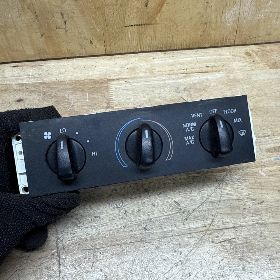 1994-2000 Ford Mustang AC Air HVAC Heater Climate Control Panel - Imagem 1 de 4