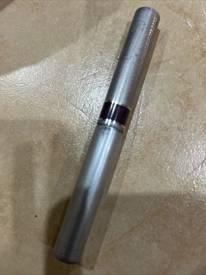 Almay Amazing Lasting Eye colour 01 Plum