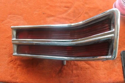 1964 Buick Wildcat Left Tail Light Assembly, the Lens is Very GOOD  FBR - Imagem 1 de 2