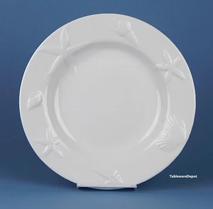 Pottery Barn SEASHORE, 10 3/4" Dinner Plate, SUPERB Condition! Shells & Starfish - Picture 1 of 3