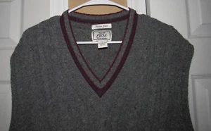JOS.  A. BANK 1905 Italian Yarn XL Cable Knit Sweater Vest Gray Thick V Neck - Picture 1 of 5