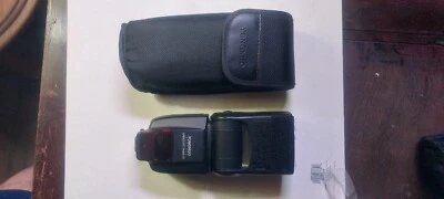 YONGNUO Speedlite YN-560-III Shoe Mount Flash for Canon, Fuji and other cameras - Image 1 of 4