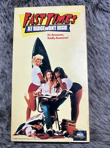 Fast Times At Ridgemont High (VHS, 1982) Comedy MCA Sean Penn 1990 - Picture 1 of 17