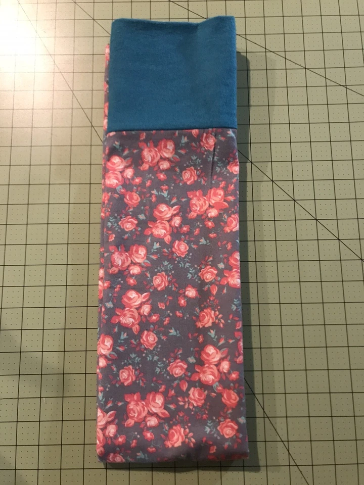 Funda de Almohada Casera Franela Rosa y Azul Rosas - Hecha a Mano, King Size Foto 1 de 1