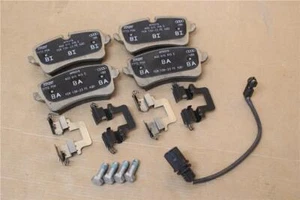 4G0698451H Rear Brake Pads 300mm Audi A6 2011-2014 New Genuine part - Picture 1 of 4