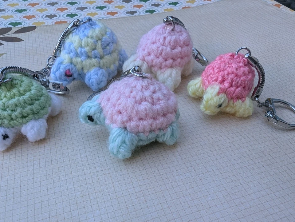 Keychains Turtle Lot of 5  Colourful Pink Blue Turtles Keychain Bag Accessories - Image 1 of 4