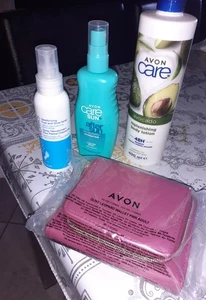 set avon crema corpo avocado spray piedi crema doposole e portafoglio donna - Foto 1 di 1