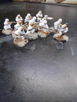 Escuadrón ruso de invierno soviético/ruso x12 - pintado/28 mm/acción de perno/metal Foto 1 de 4