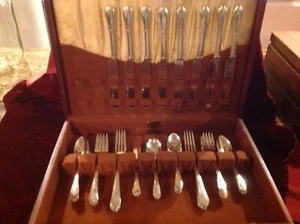 Vintage Simeon Rogers Oneida Silverplate Set 1936 Contessa 35 pezzi servizio per 7+ - Foto 1 di 3