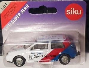 Coche de carreras Siku 1411 - 1090 VW Volkswagen Golf IV Touring en paquete 1997-2003 - Imagen 1 de 7