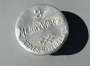 Rare & antique 3 Merry Widows "Agnes Mabel Beckie" condom tin, empty no contents - Picture 1 of 6