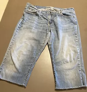 Levi's Signature Women's CUT OFF Jeans Mid-rise Straight Leg Sz 14 S/C W32 INS17 - Picture 1 of 9