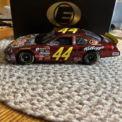 Terry Labonte 1/24 Elite #44 Tribute Kellogg’s 2006 Monte Carlo SS 275/344 - Image 1 of 4