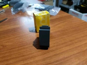 GIACENZA MAGAZZINO VIMAR 17002 DEVIATORE MODULO RIDOTTO 1P 10AX 250V GRIGIO IDEA - Foto 1 di 1