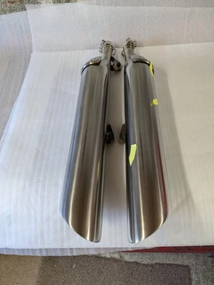 PAR SILENCIADORES CEPILLADOS DIESTRO DERECHO LH TRIUMPH BONNEVILLE BOBBER 2024-2025 2206169 Foto 1 de 4